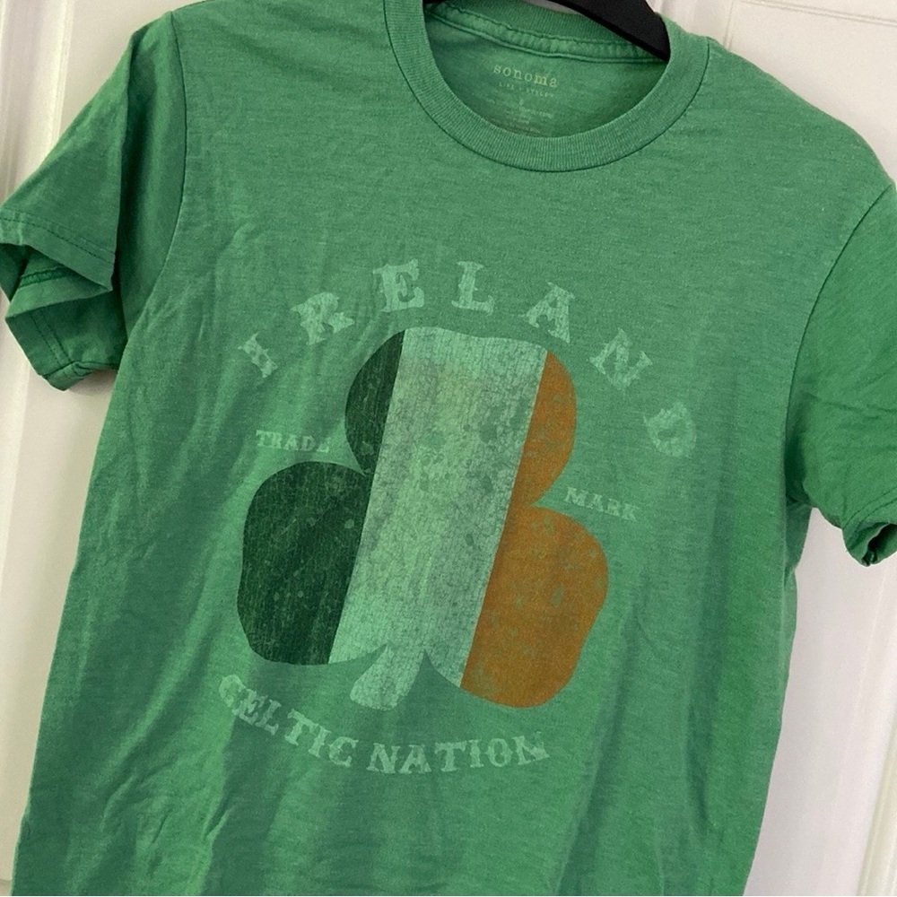 Ireland Celtic Nation Shamrock Distressed Graphic T-Shirt